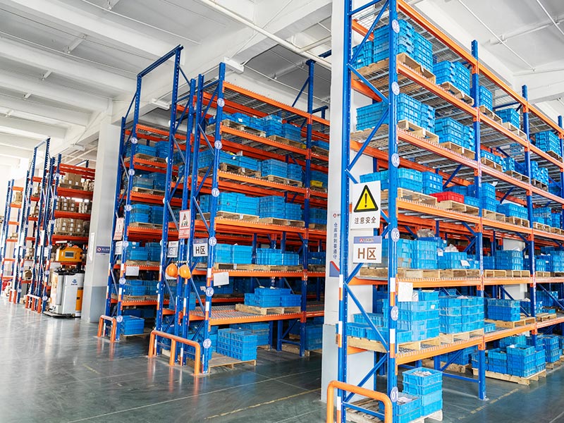 Заводской склад